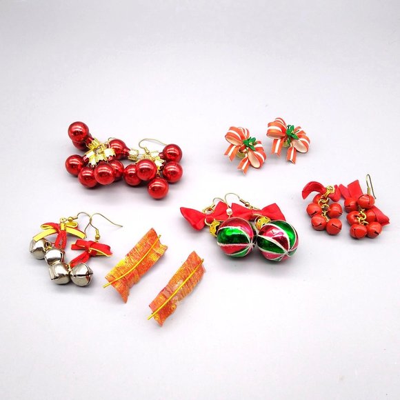 Vintage Christmas Earrings Lot of 6 Pair, Winter Holiday Dangles Bundle, Merry - Picture 1 of 3